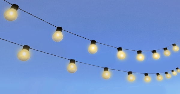 Outdoor Bistro Solar-Powered Globe String Lights